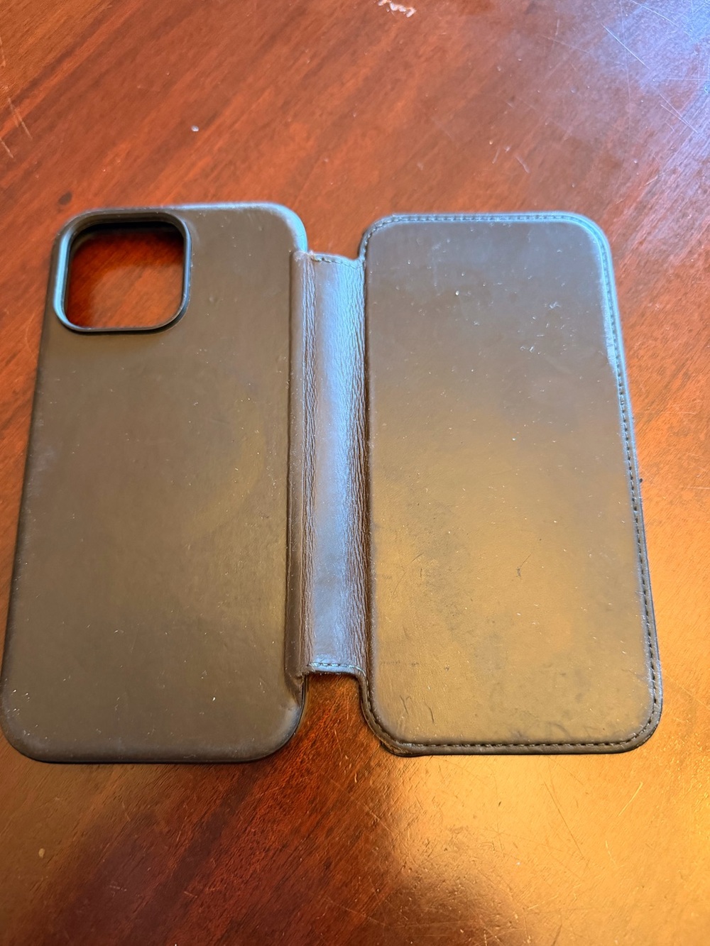 Set of 3 iPhone 16 ProMax cases- used condition bundle of 3